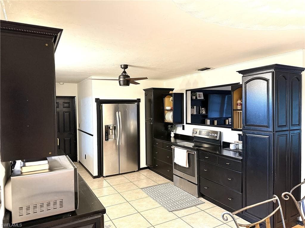 1621 Sunkist, Fort Myers, FL 33905-8