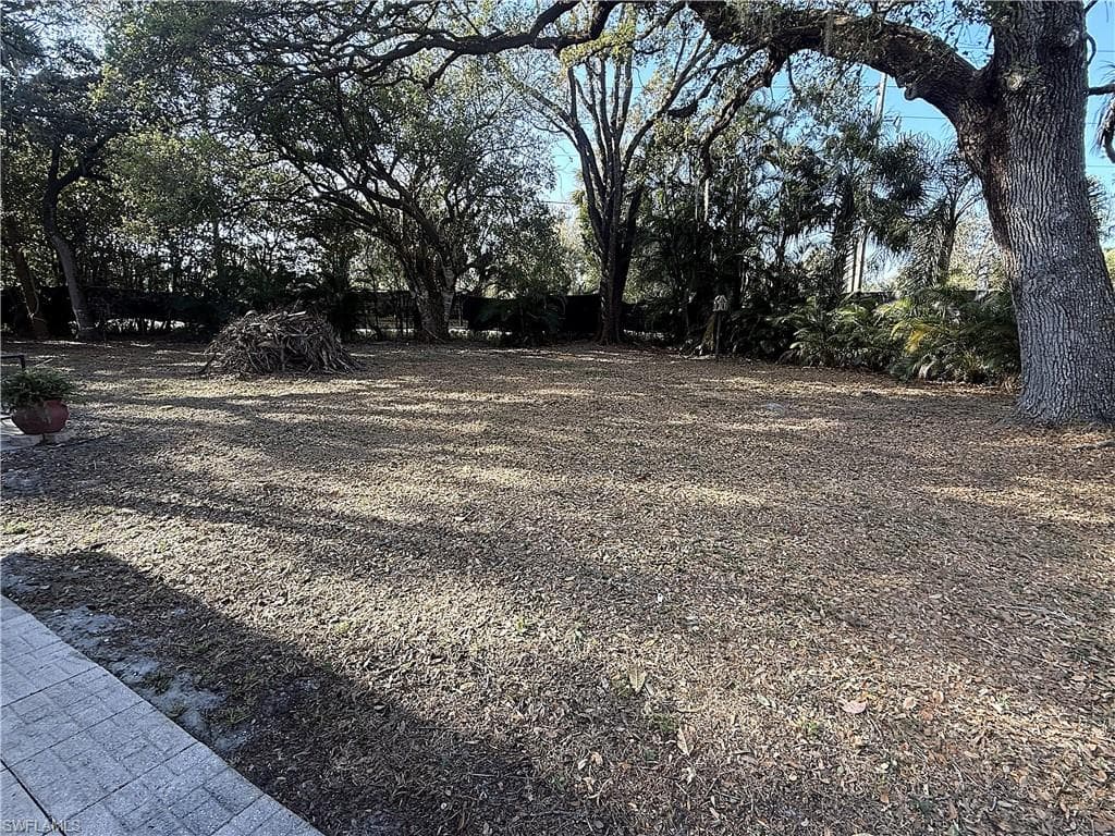 1621 Sunkist, Fort Myers, FL 33905-4