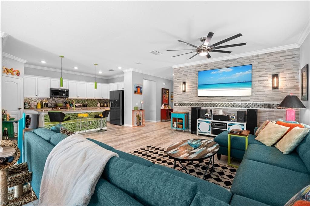 2227 Dancy St, Naples, FL 34120-10