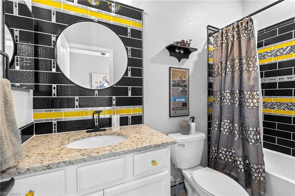 2227 Dancy St, Naples, FL 34120-24