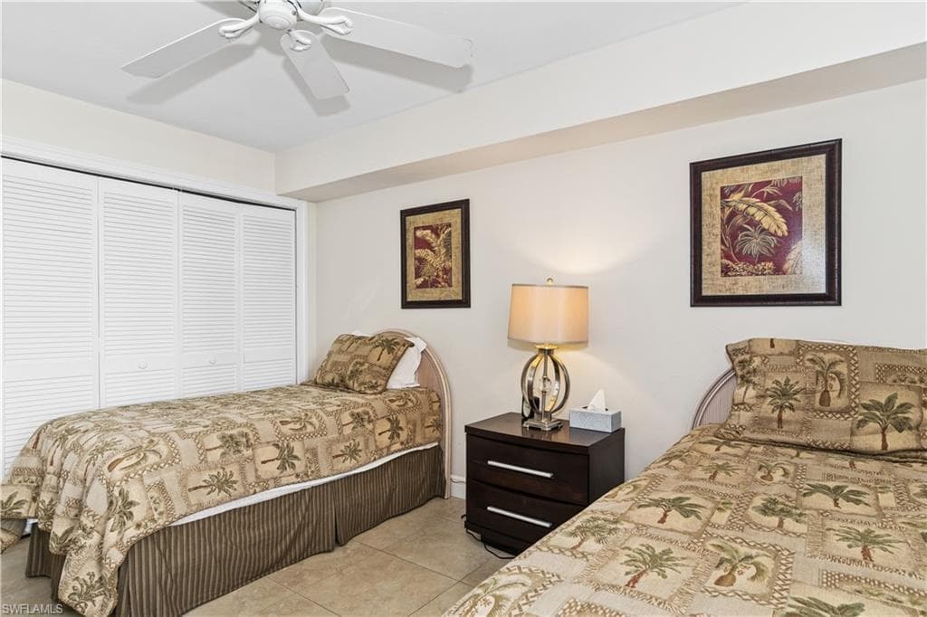 11118 Gulf Shore Dr A503, Naples, FL 34108-15