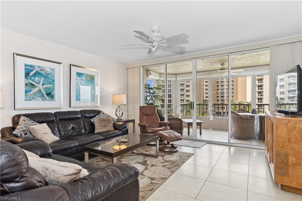 11118 Gulf Shore Dr A503, Naples, FL 34108-16
