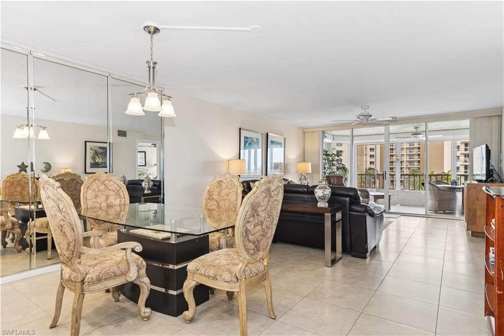 11118 Gulf Shore Dr A503, Naples, FL 34108-19