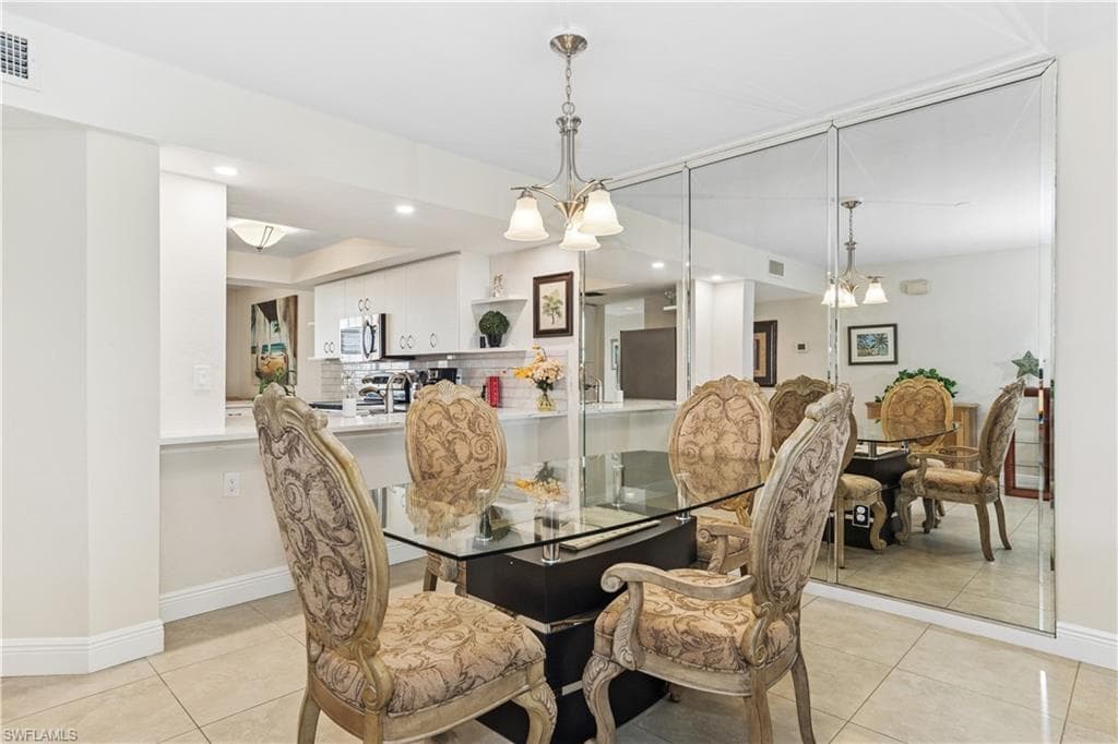 11118 Gulf Shore Dr A503, Naples, FL 34108-21