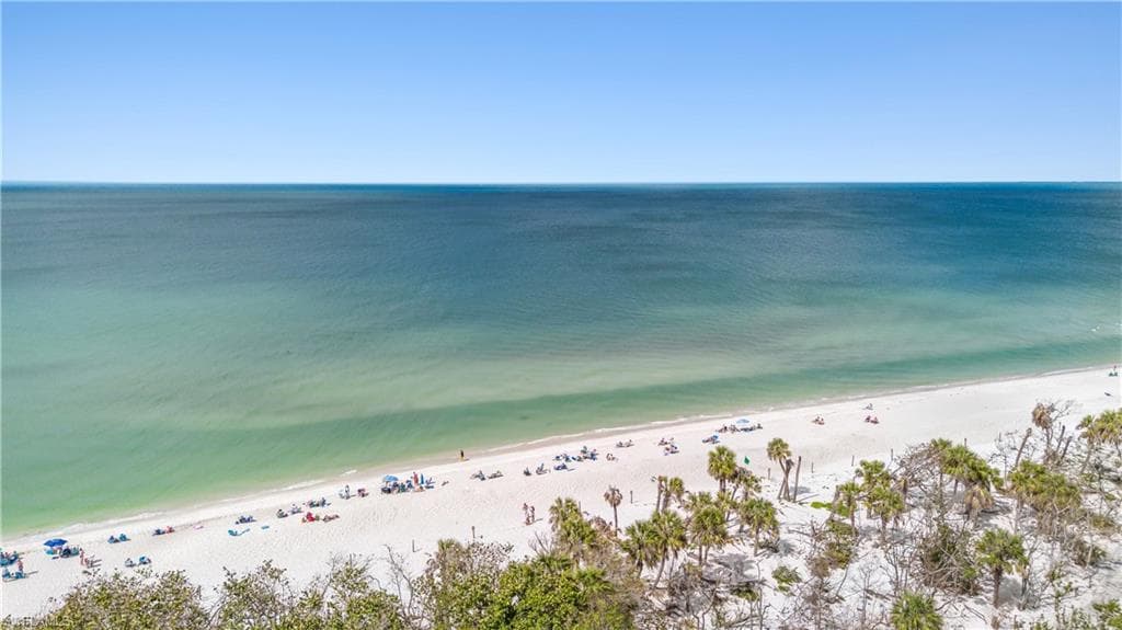 11118 Gulf Shore Dr A503, Naples, FL 34108-4