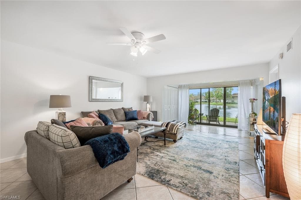 1672 Spoonbill Ln 1672, Naples, FL 34105-9