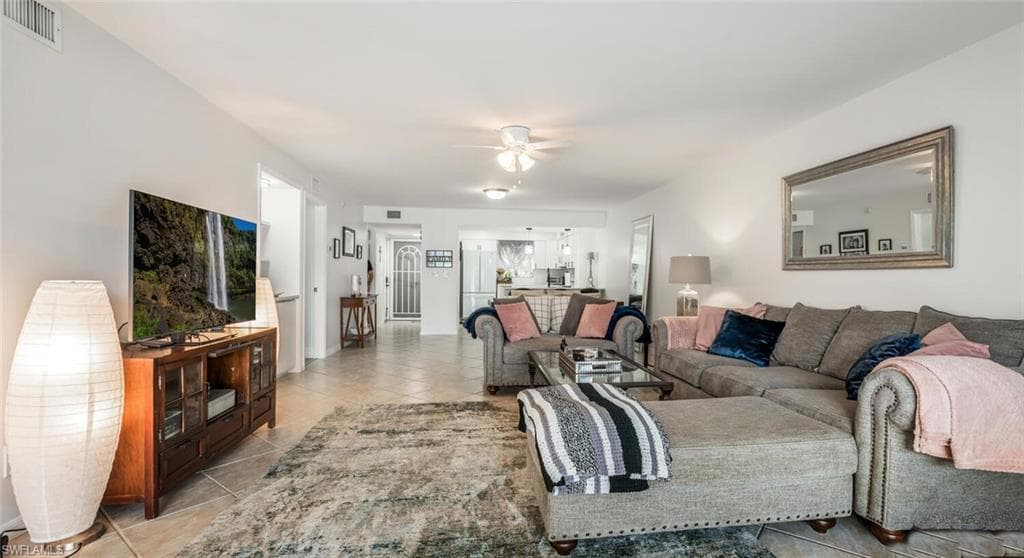 1672 Spoonbill Ln 1672, Naples, FL 34105-10
