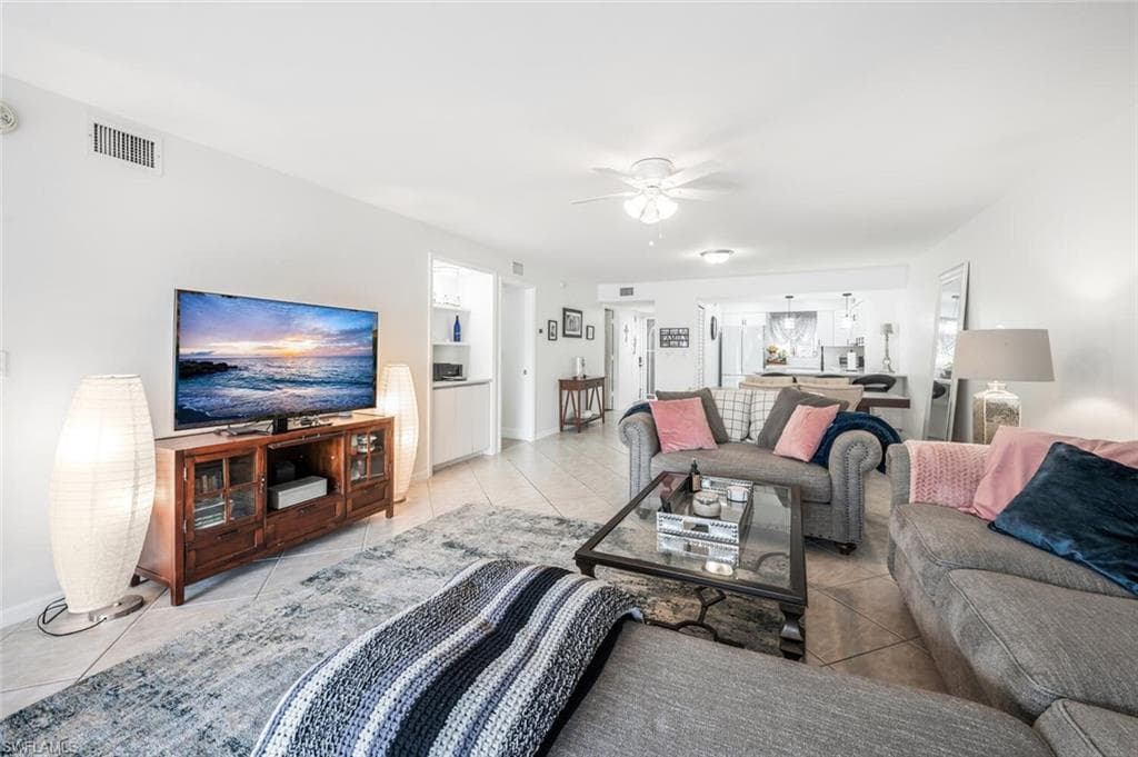 1672 Spoonbill Ln 1672, Naples, FL 34105-11
