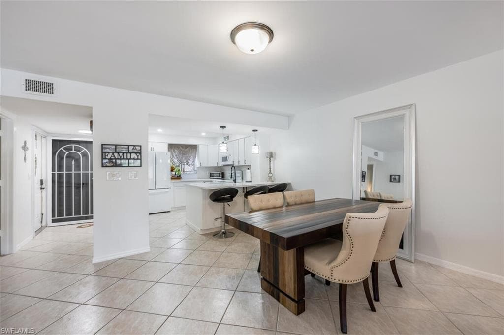 1672 Spoonbill Ln 1672, Naples, FL 34105-13