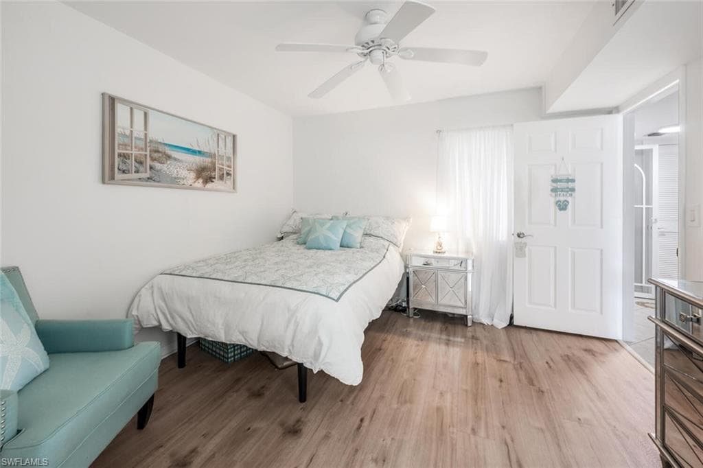 1672 Spoonbill Ln 1672, Naples, FL 34105-24