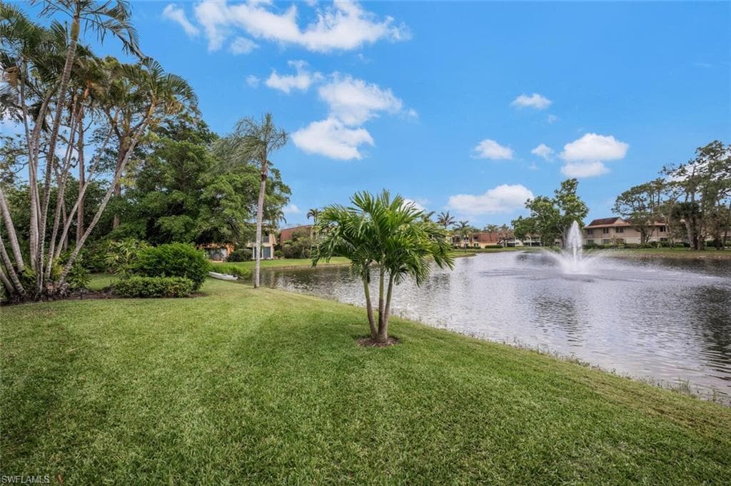 1672 Spoonbill Ln 1672, Naples, FL 34105-29