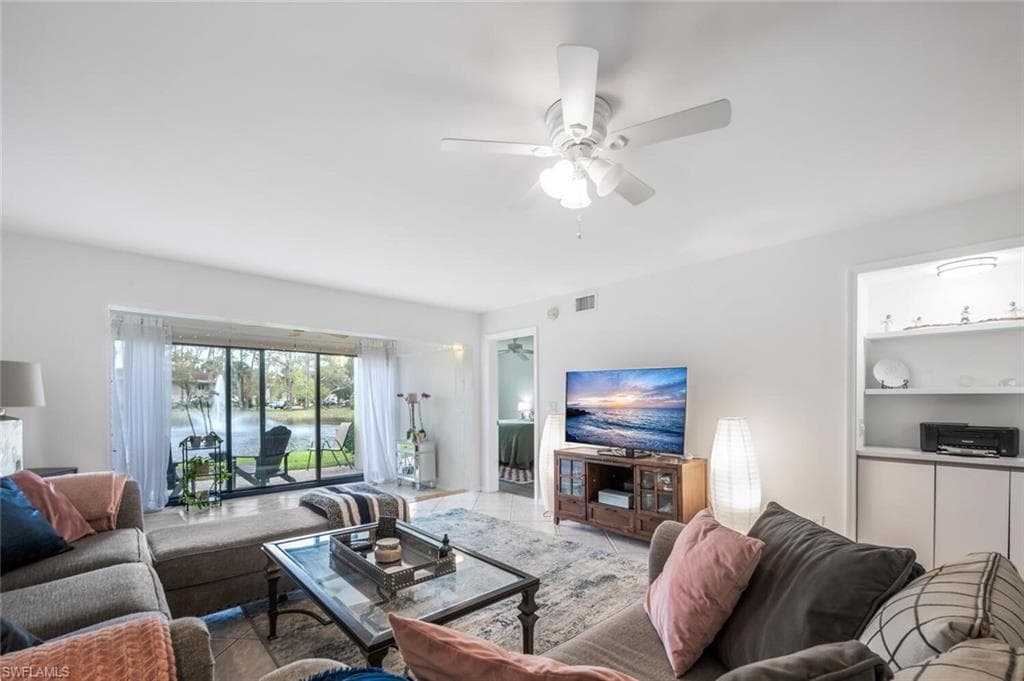1672 Spoonbill Ln 1672, Naples, FL 34105-8