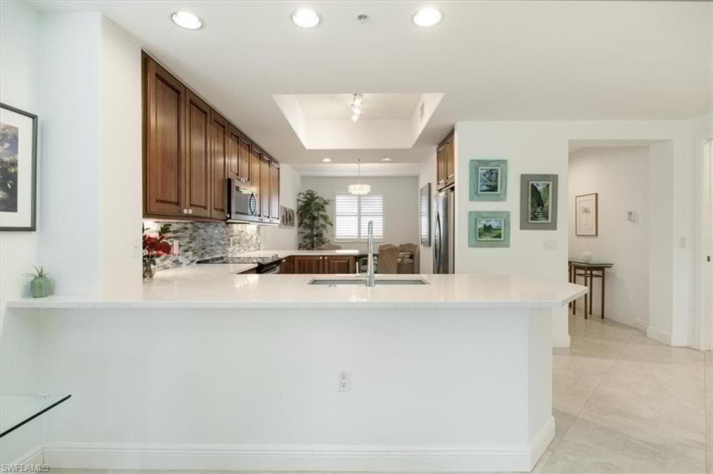965 Sandpiper St J107, Naples, FL 34102-10