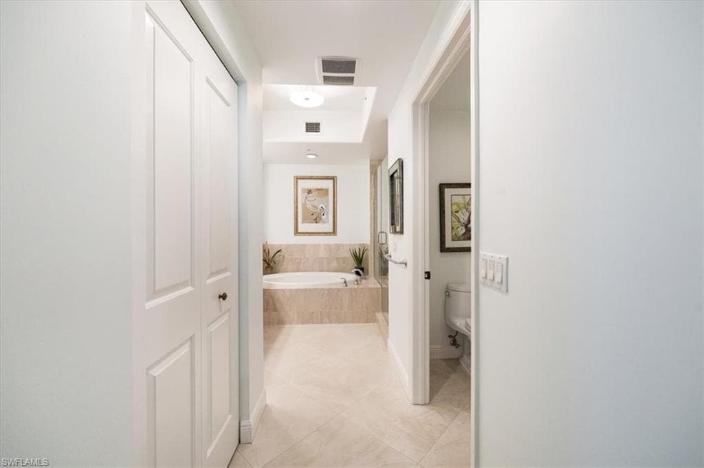 965 Sandpiper St J107, Naples, FL 34102-19