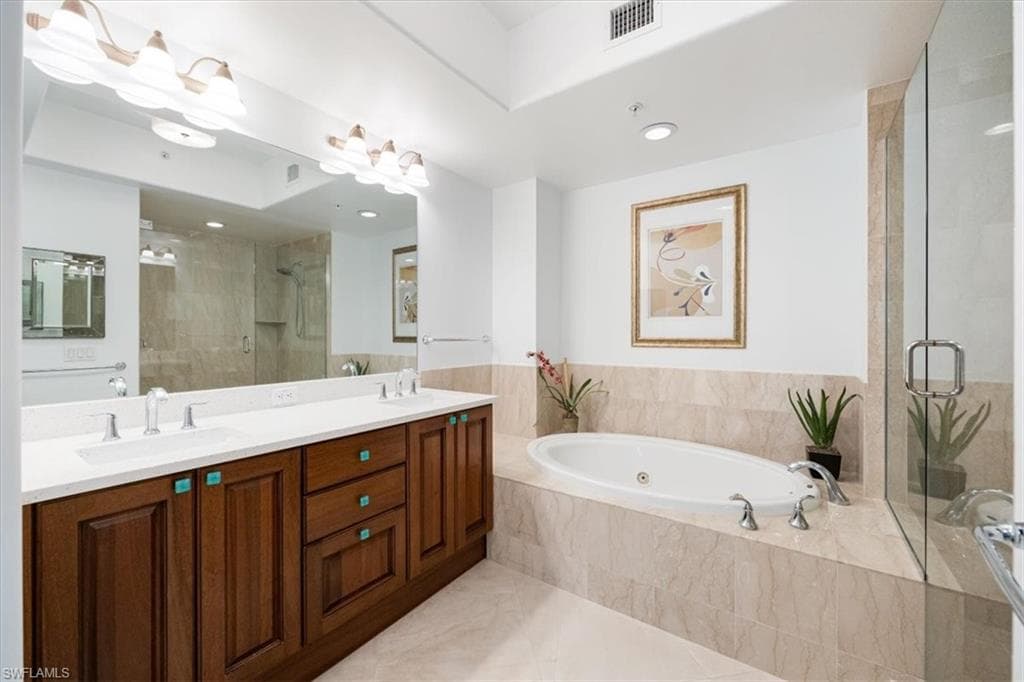 965 Sandpiper St J107, Naples, FL 34102-20