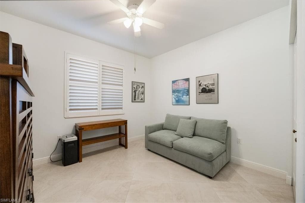 965 Sandpiper St J107, Naples, FL 34102-22