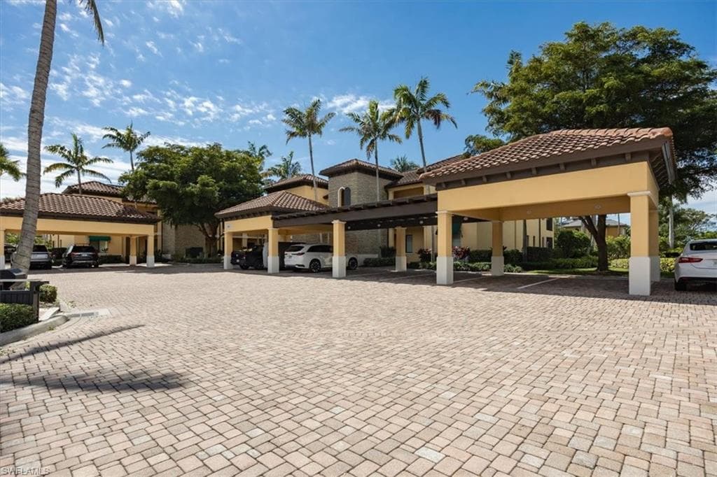 965 Sandpiper St J107, Naples, FL 34102-3