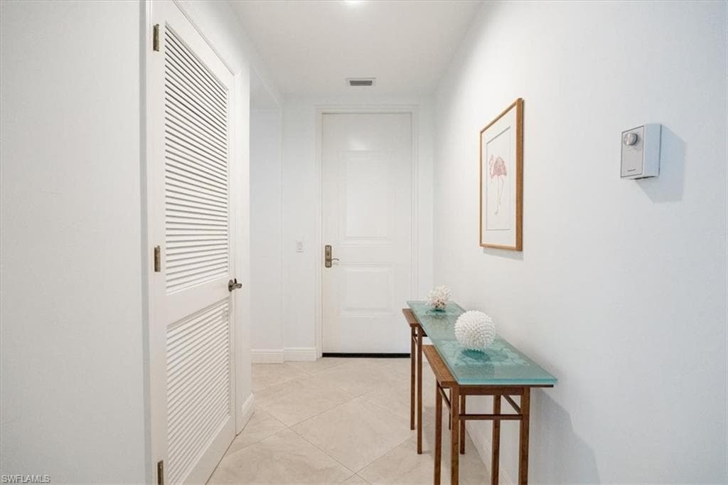 965 Sandpiper St J107, Naples, FL 34102-4