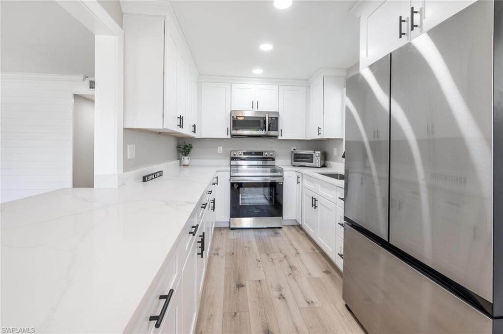 3837 Estey Ave, Naples, FL 34104-11