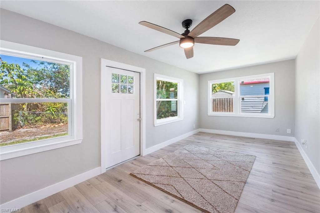 3837 Estey Ave, Naples, FL 34104-27