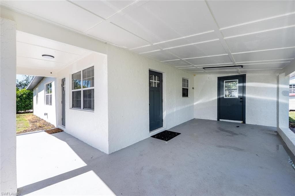 3837 Estey Ave, Naples, FL 34104-3