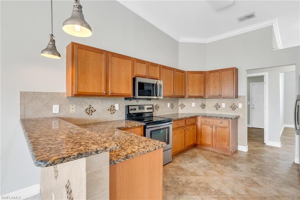 1409 Juanita Pl, Cape Coral, FL 33993-10