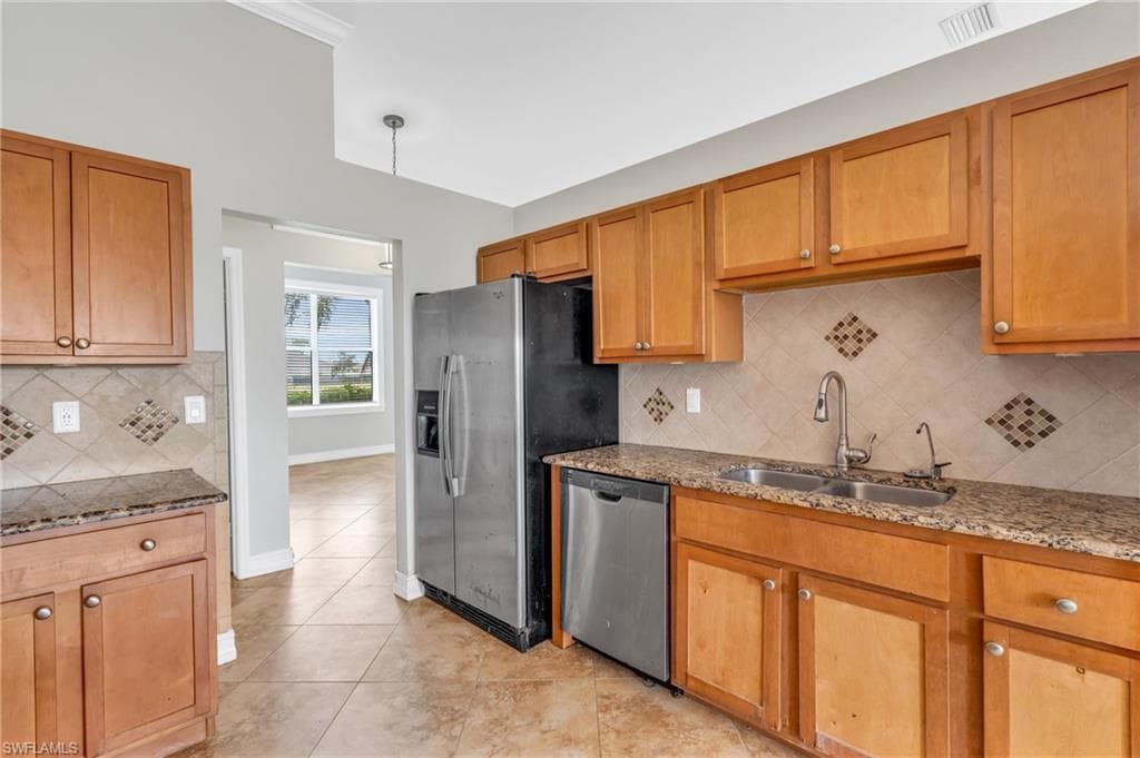 1409 Juanita Pl, Cape Coral, FL 33993-11