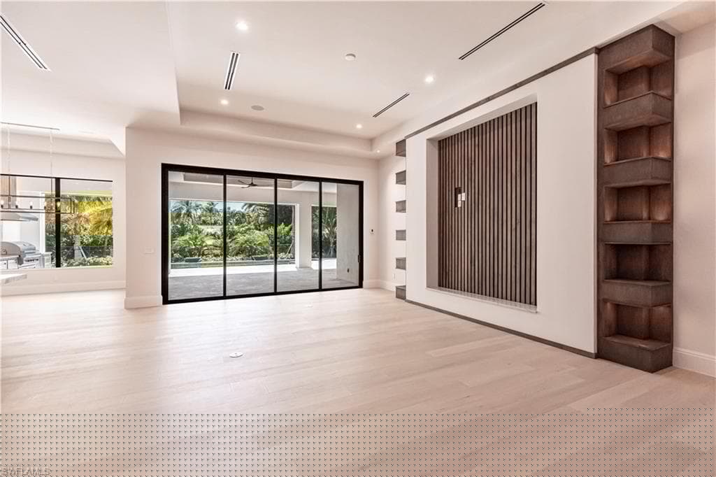 770 Port Side Dr, Naples, FL 34103-11