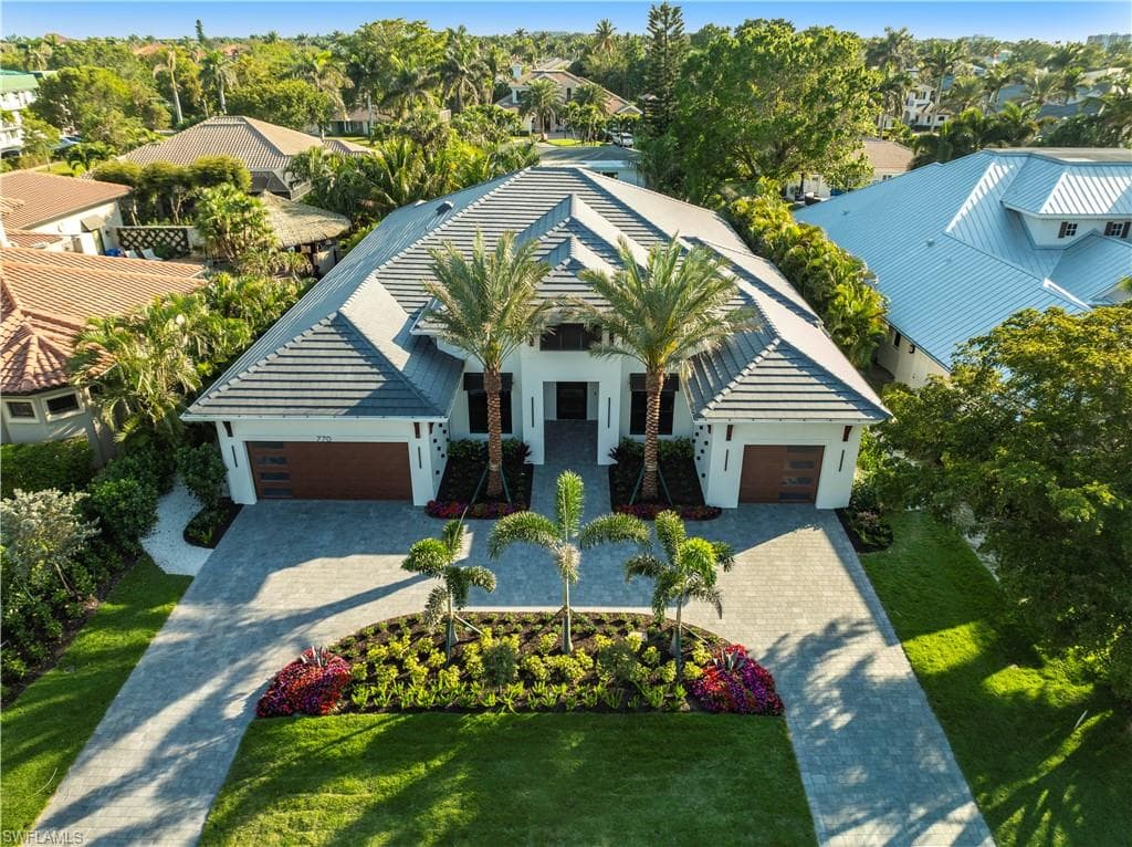 770 Port Side Dr, Naples, FL 34103-2