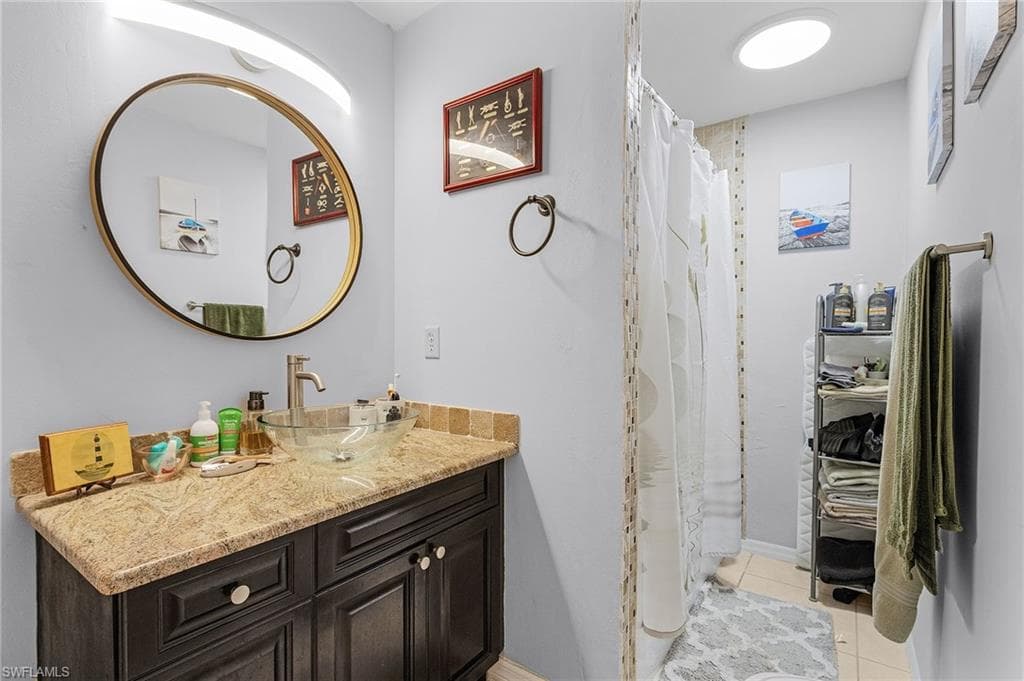 1306 13th Ter, Cape Coral, FL 33991-10