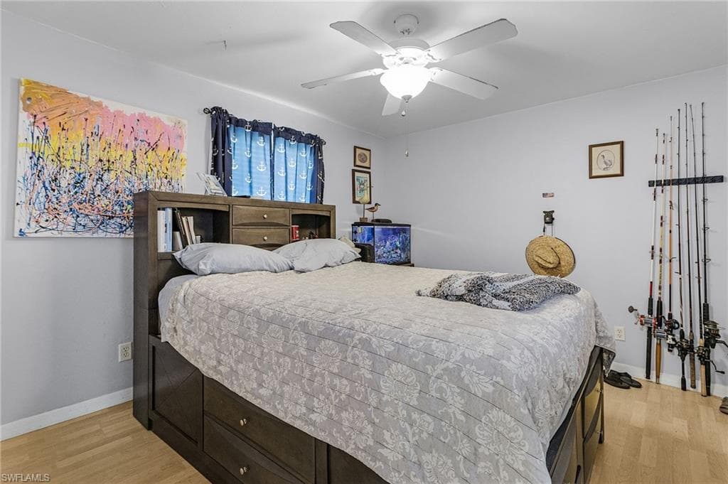 1306 13th Ter, Cape Coral, FL 33991-11