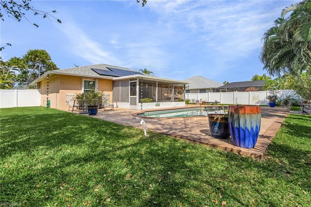 1306 13th Ter, Cape Coral, FL 33991-18