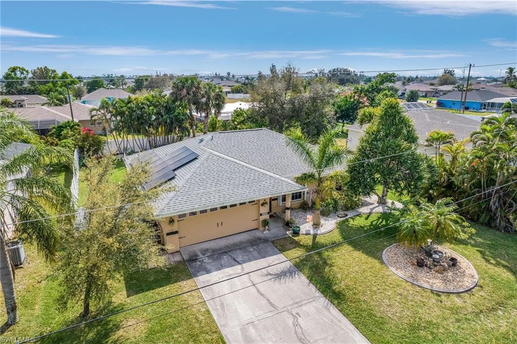 1306 13th Ter, Cape Coral, FL 33991-21