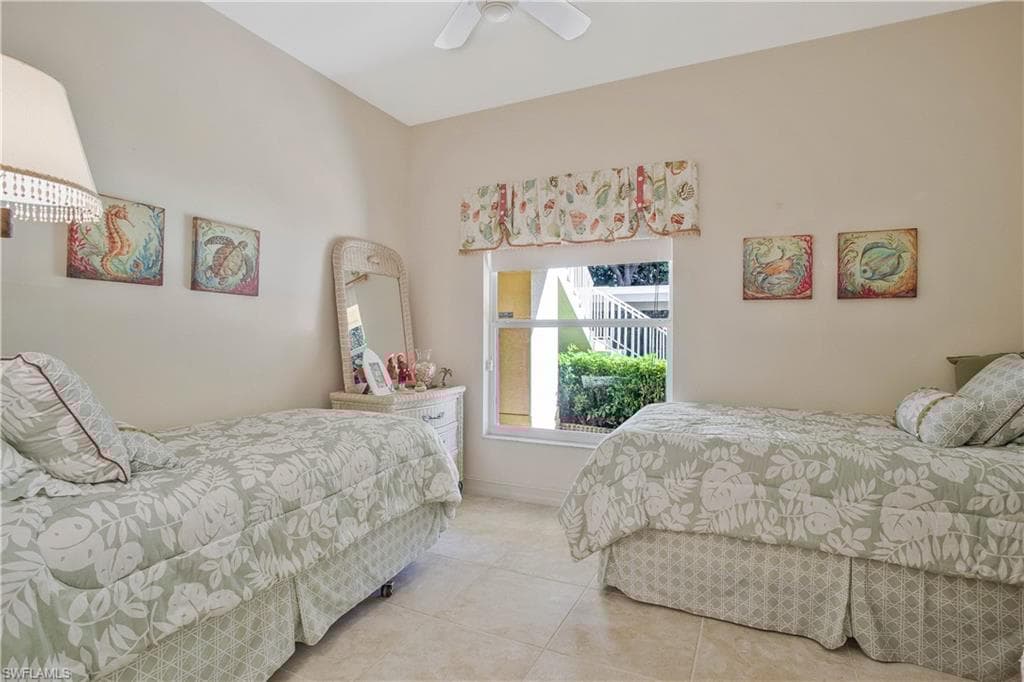 1015 Tarpon Cove Dr 1403, Naples, FL 34110-16