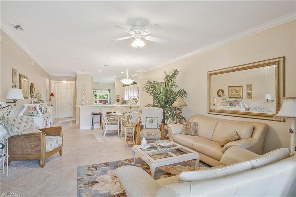 1015 Tarpon Cove Dr 1403, Naples, FL 34110-23