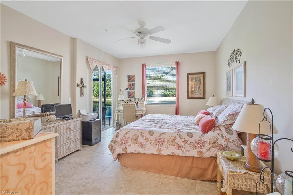 1015 Tarpon Cove Dr 1403, Naples, FL 34110-26