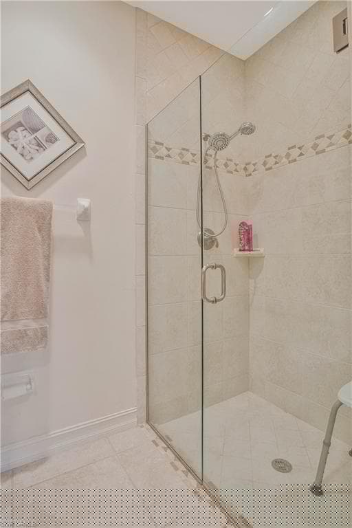 1015 Tarpon Cove Dr 1403, Naples, FL 34110-28