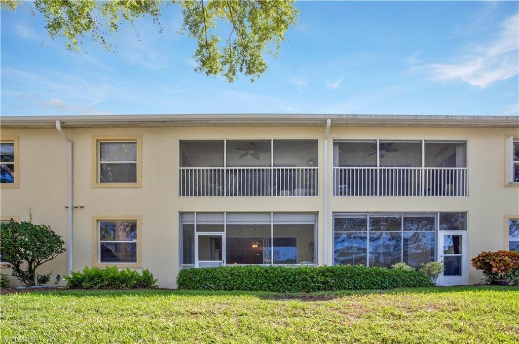 1015 Tarpon Cove Dr 1403, Naples, FL 34110-33