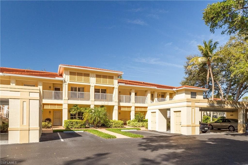 1015 Tarpon Cove Dr 1403, Naples, FL 34110-3