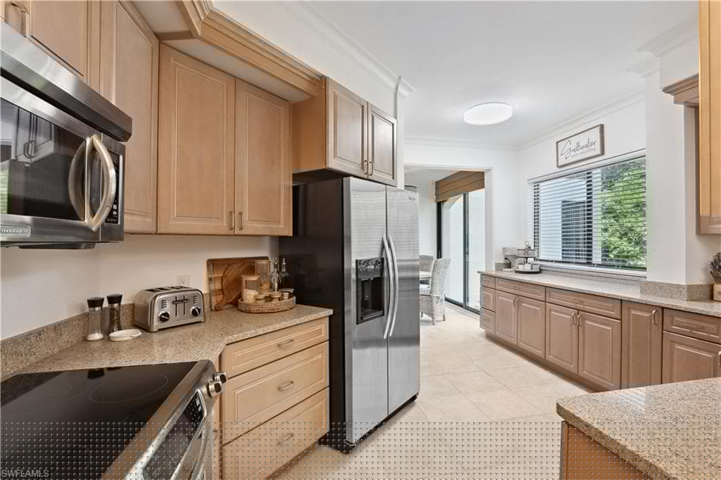 6510 Valen Way B102, Naples, FL 34108-10