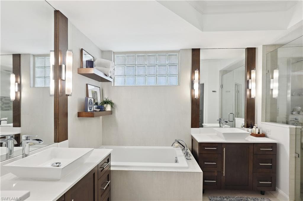 6510 Valen Way B102, Naples, FL 34108-16