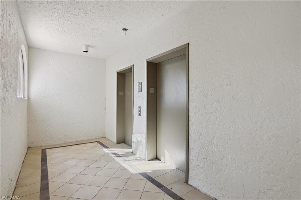 6510 Valen Way B102, Naples, FL 34108-25