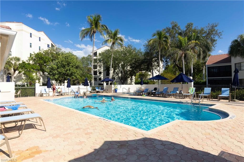 6510 Valen Way B102, Naples, FL 34108-27