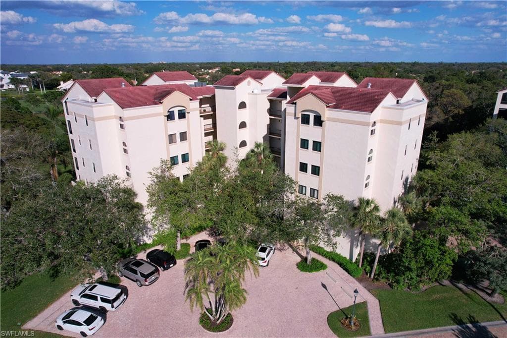 6510 Valen Way B102, Naples, FL 34108-33
