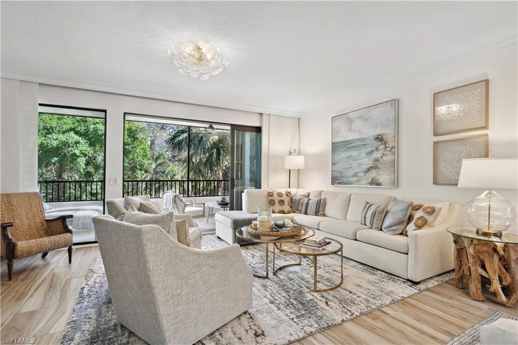 6510 Valen Way B102, Naples, FL 34108-3