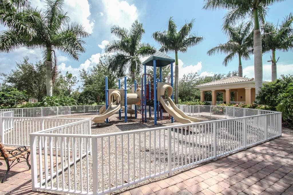 28886 Vermillion Ln, Bonita Springs, FL 34135-27