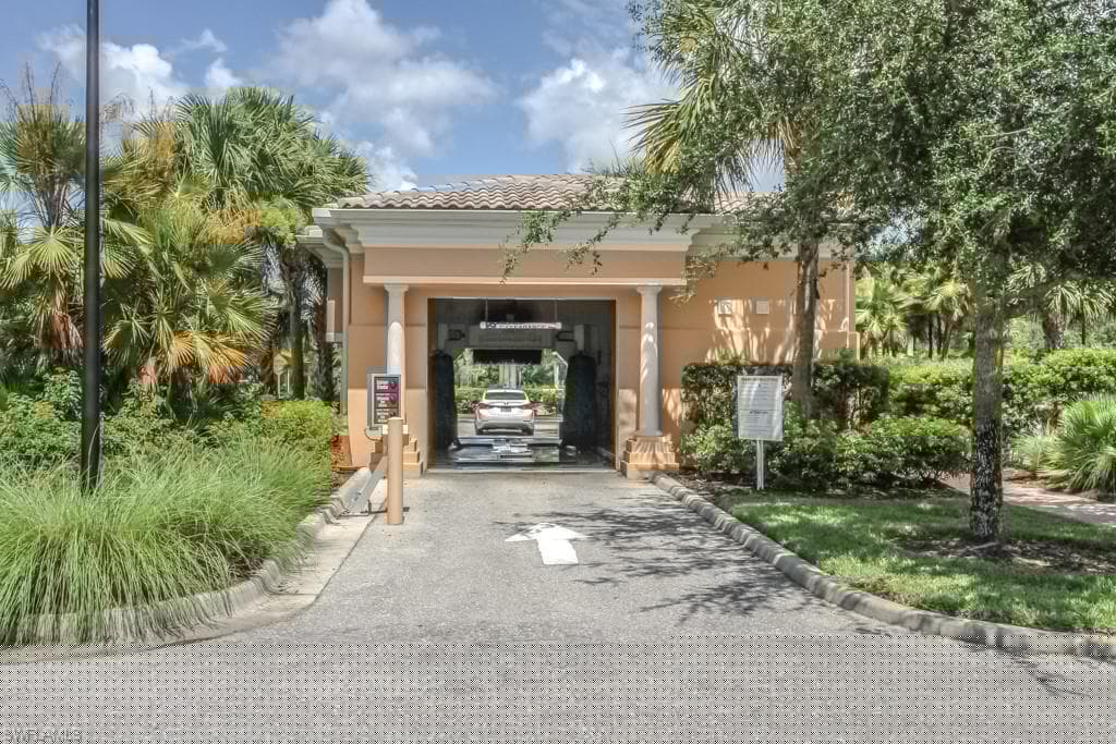 28886 Vermillion Ln, Bonita Springs, FL 34135-28