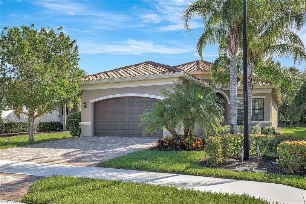 4462 Crimson Ave, Naples, FL 34119-1