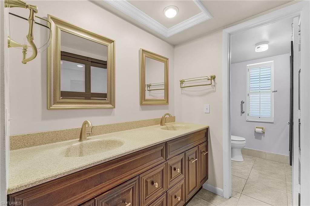 833 Teryl Rd 1, Naples, FL 34112-16
