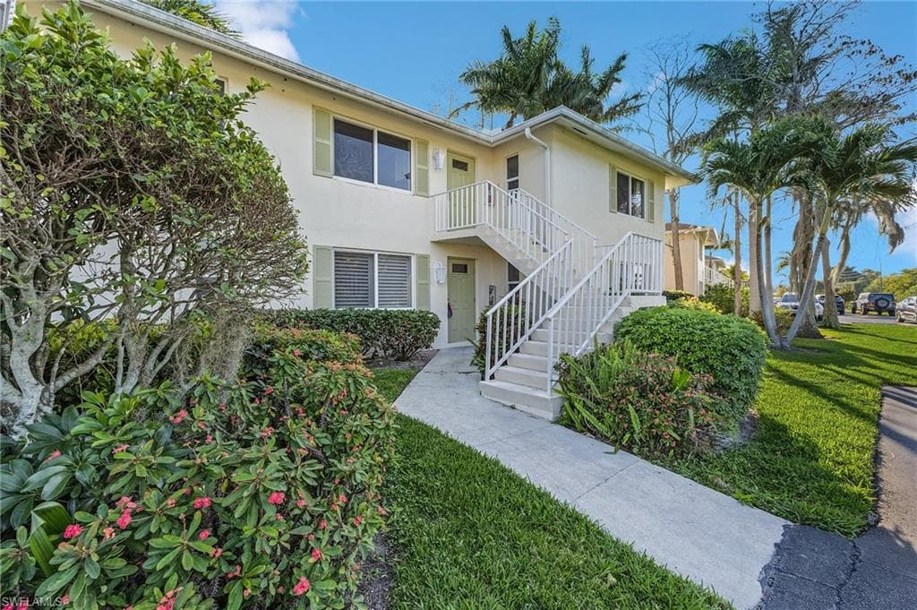 833 Teryl Rd 1, Naples, FL 34112-3